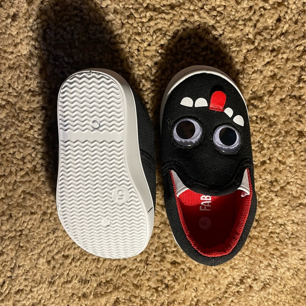 Never worn - Picture 2 of 2